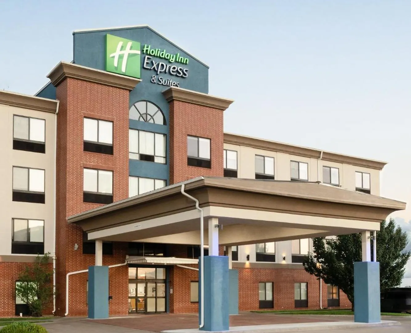 13 Holiday Inn Express Hotels in Kansas That Stand Out