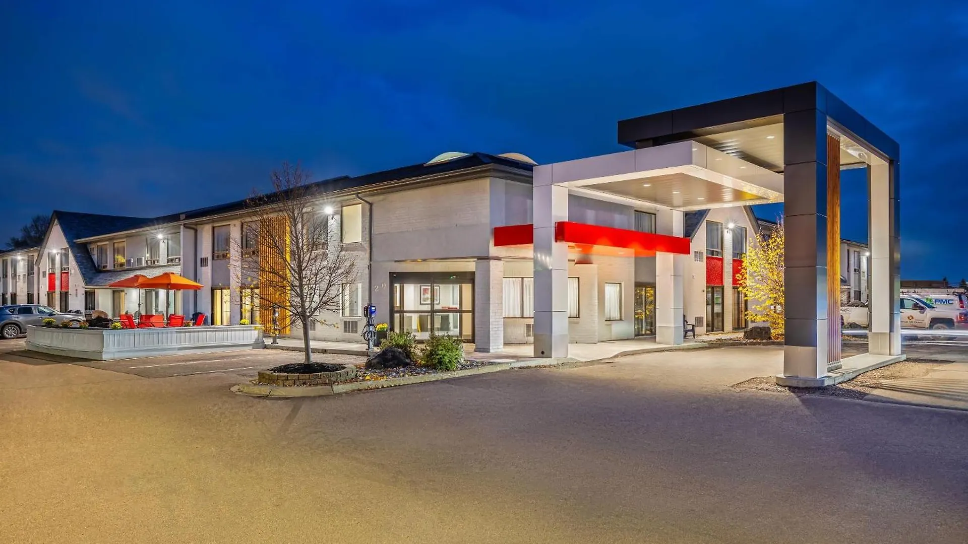 Where to Stay Near Galerie D'art de L'universite: 10 Business Hotels