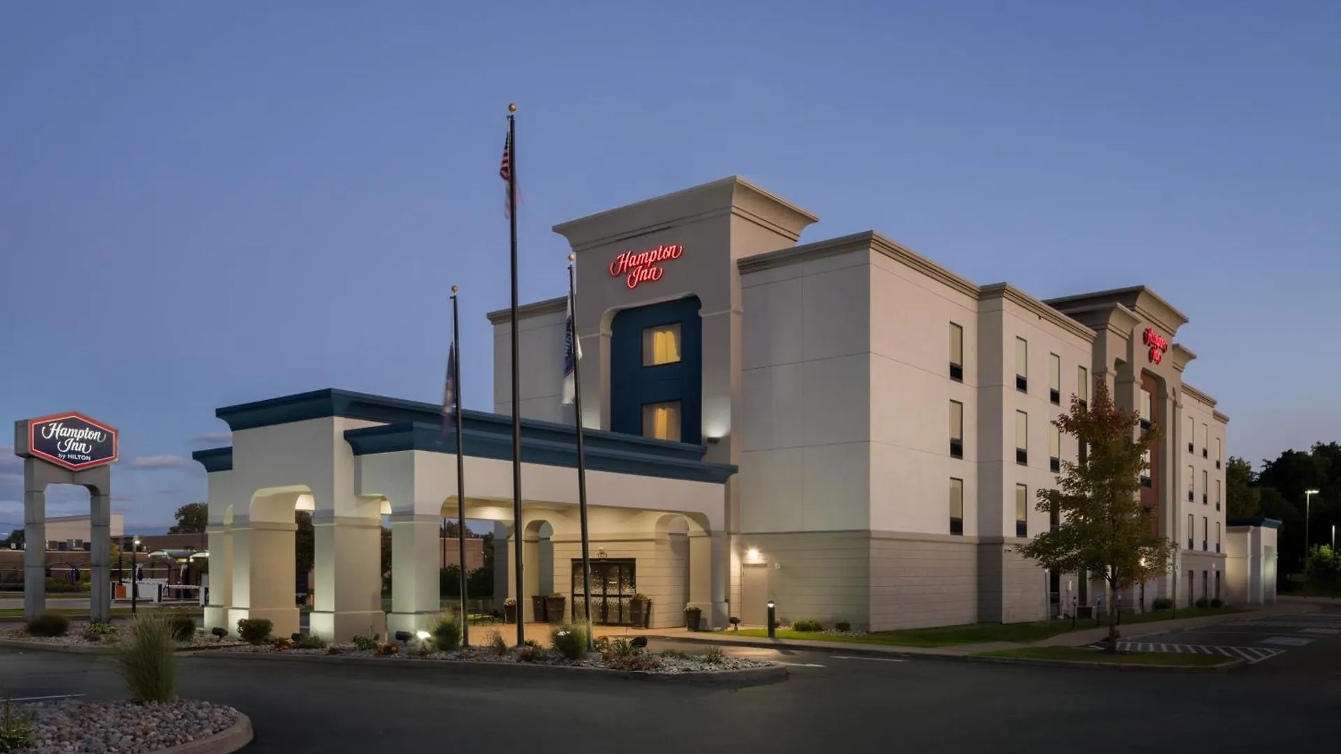 5 Business Hotels Near Monroe County Parks That Deliver