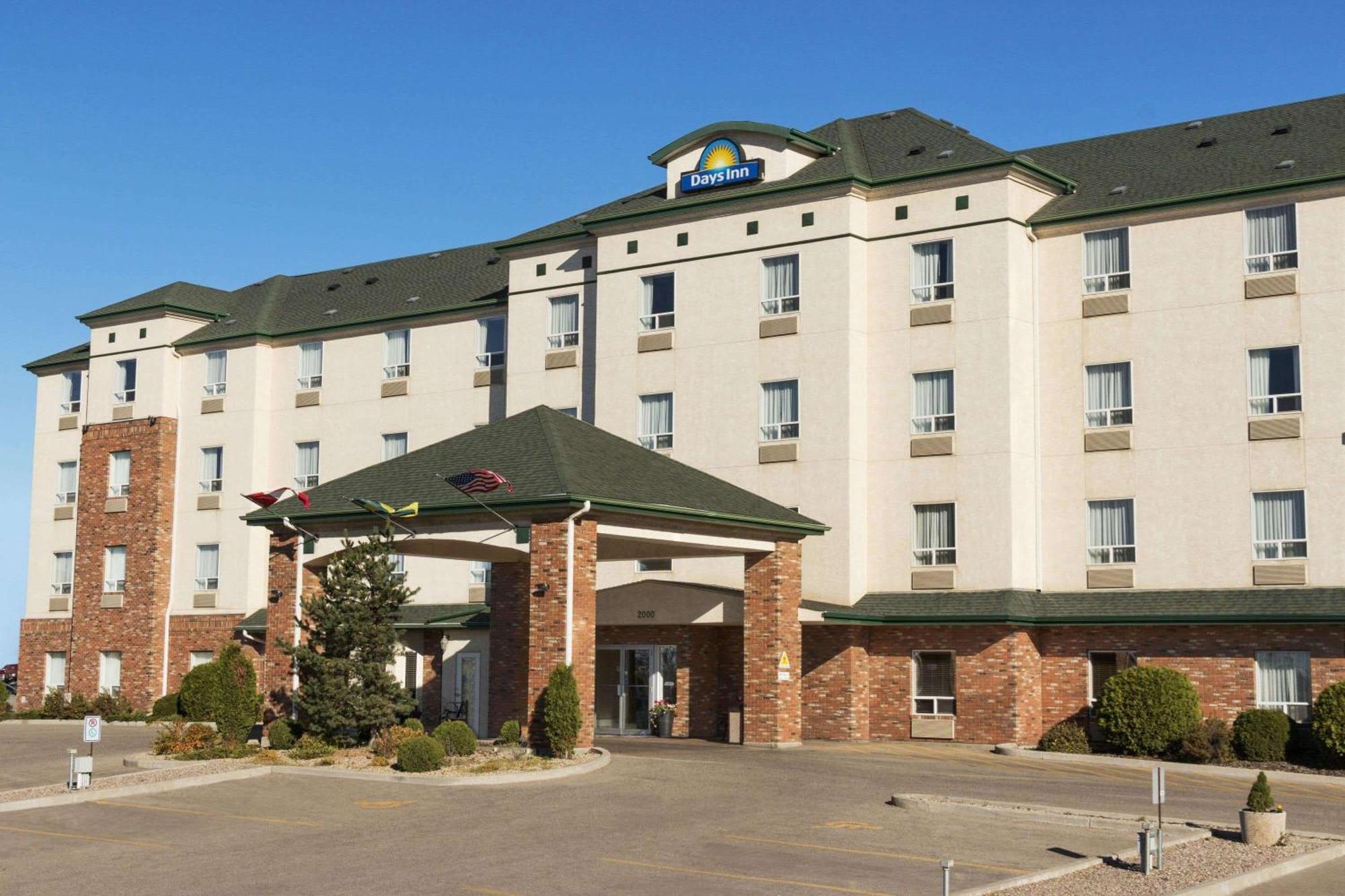 6 Smart Central Hotels In North Industrial Worth Booking