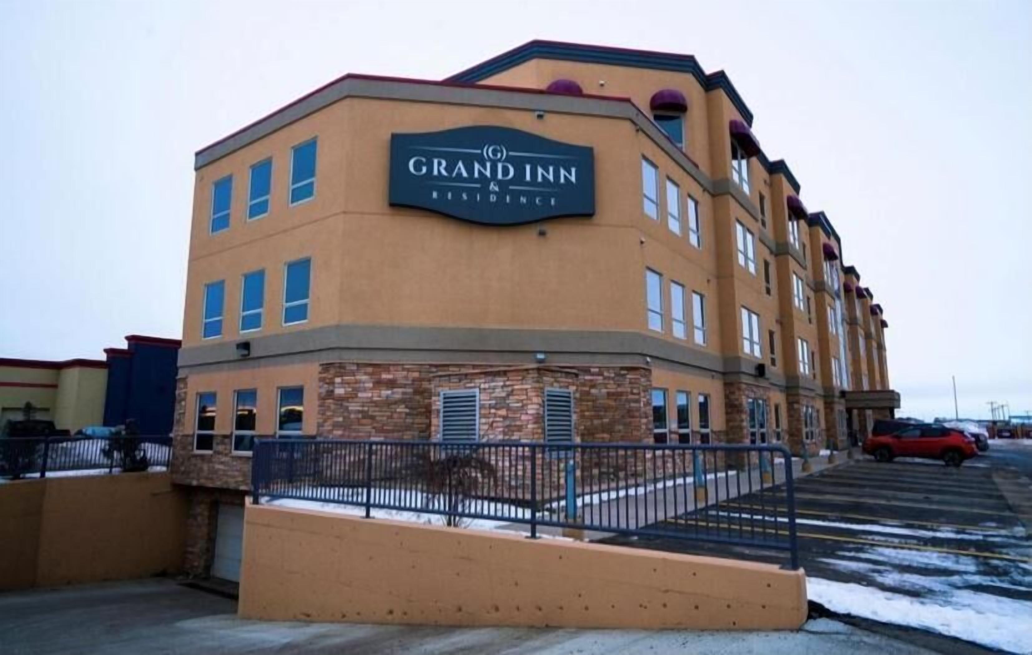 Where to Stay in Northern Alberta: 4 Best 3-Star Hotels