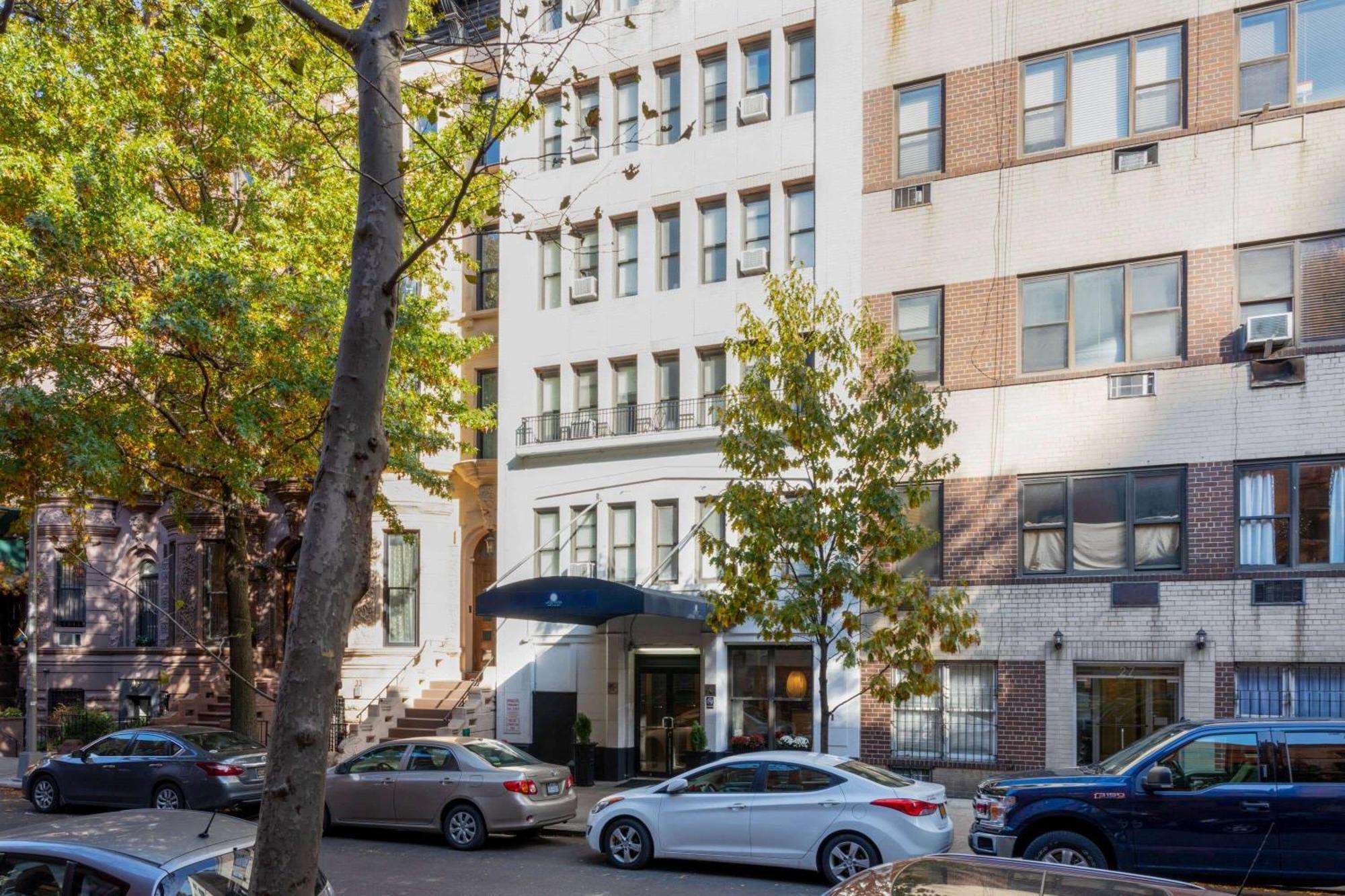 10 Smart Business Hotels Near Central Park Worth Booking