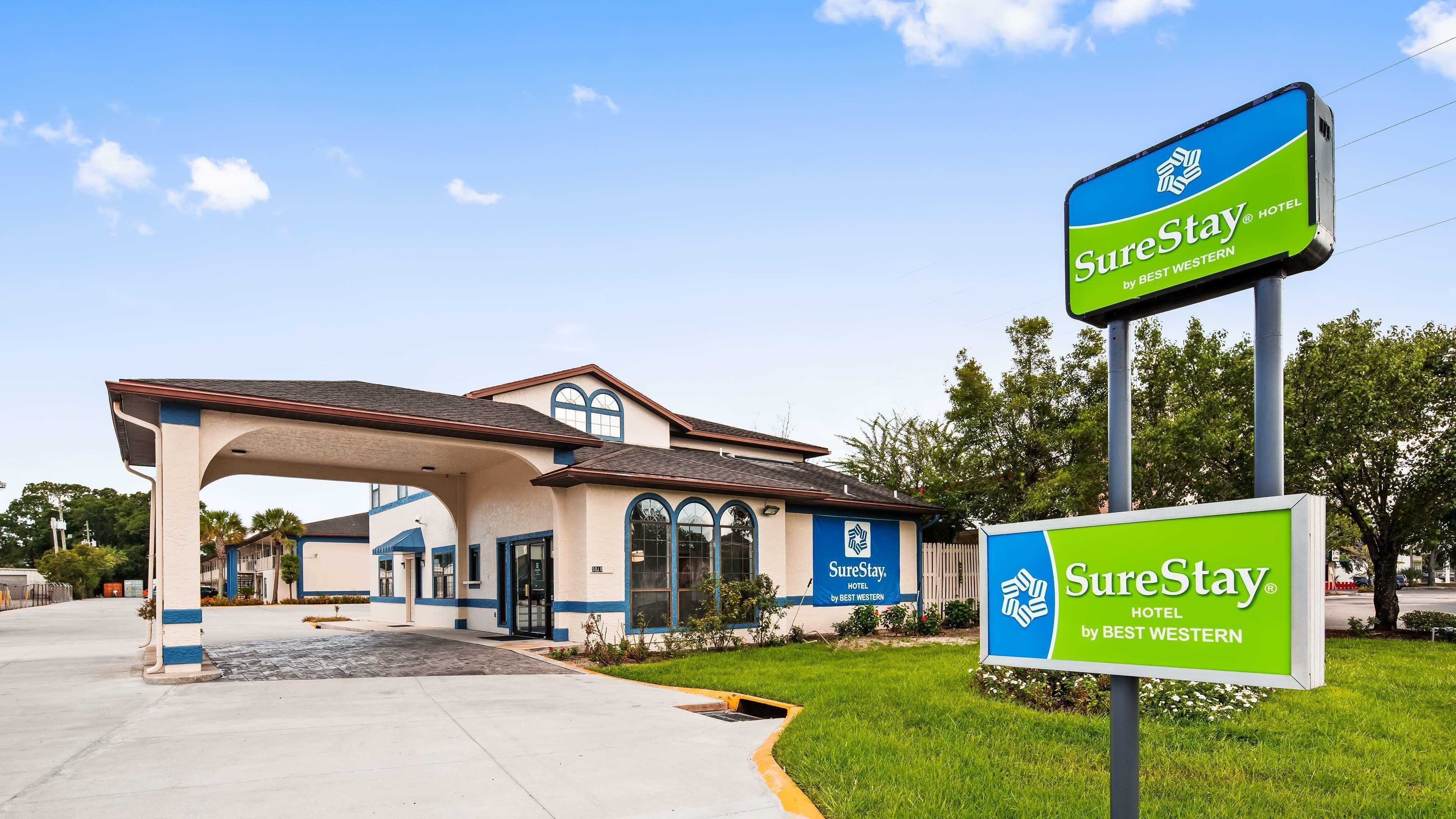Where to Stay for Work: 7 Business Hotels in Southpoint-Butler Blvd
