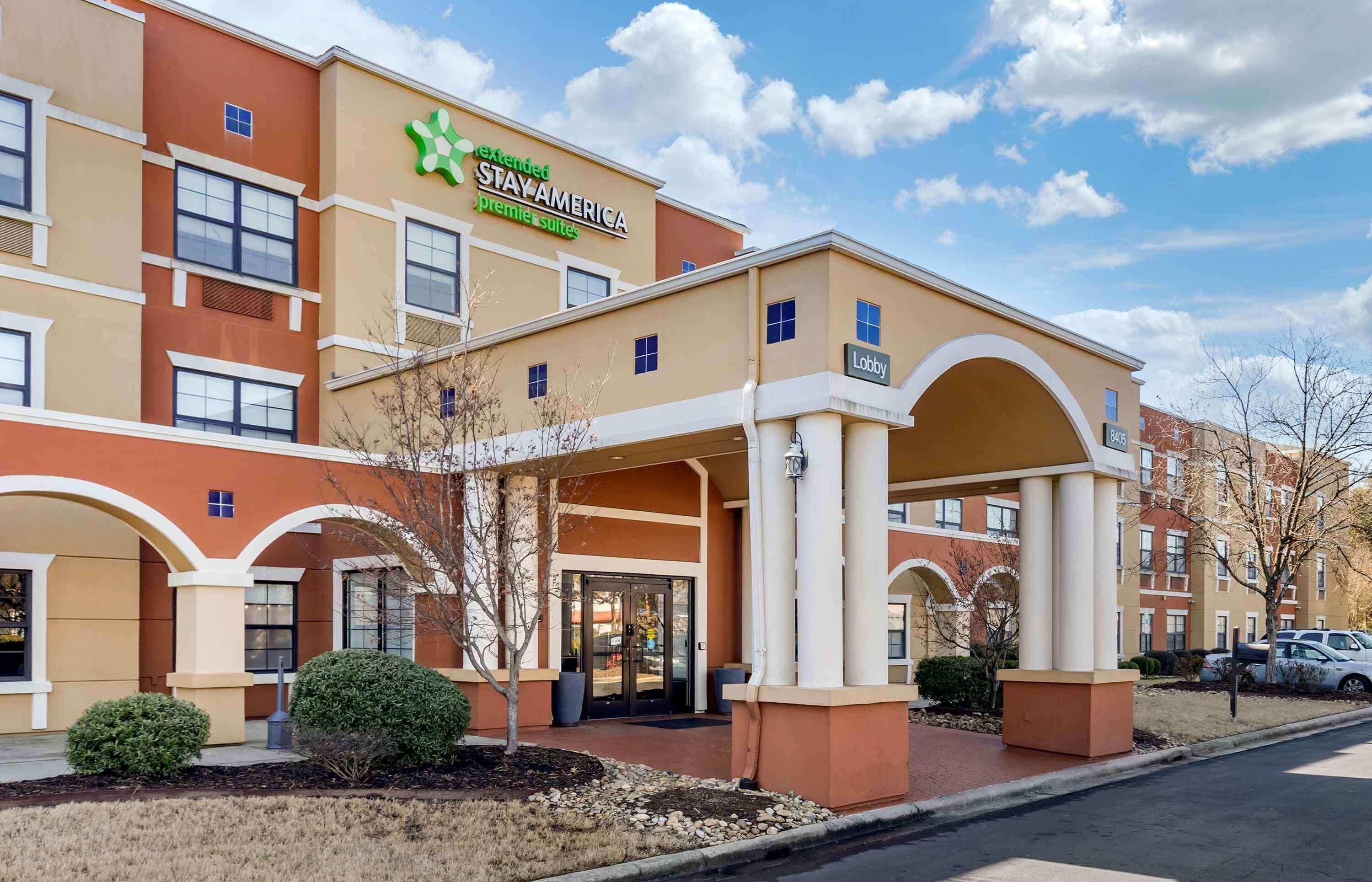 4 Smart Budget Hotels Near Carolina Place Mall Worth Booking
