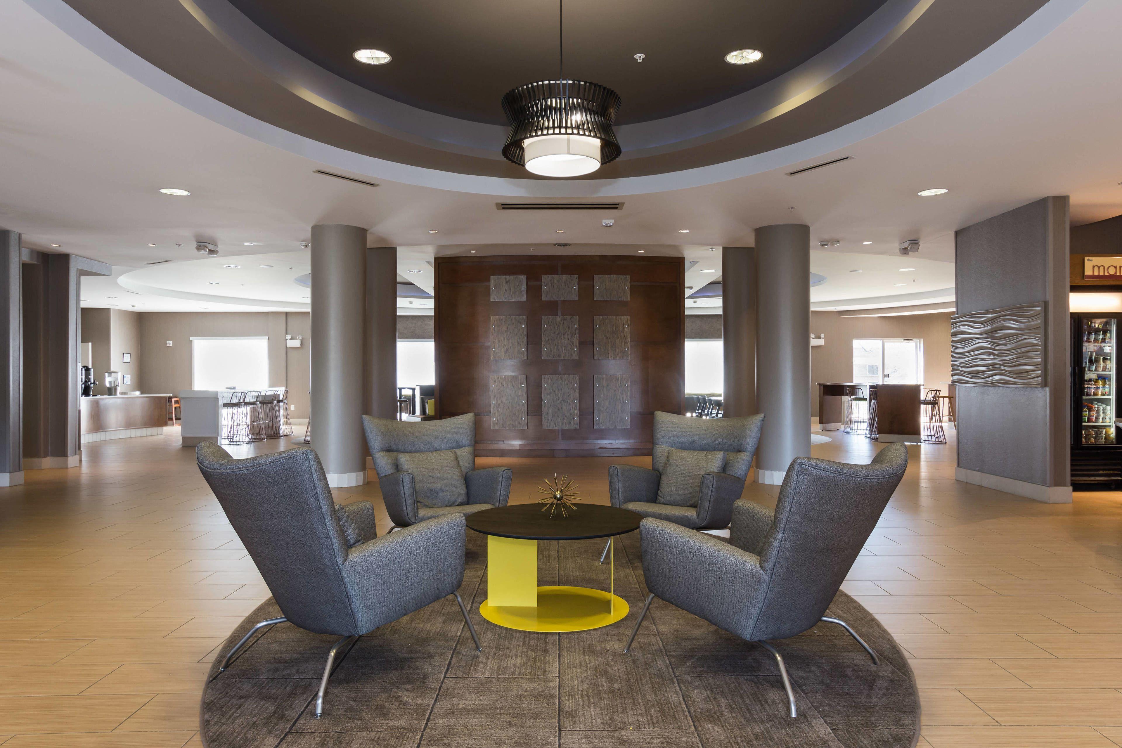 4 Business Hotels Near James K Polk Memorial That Deliver