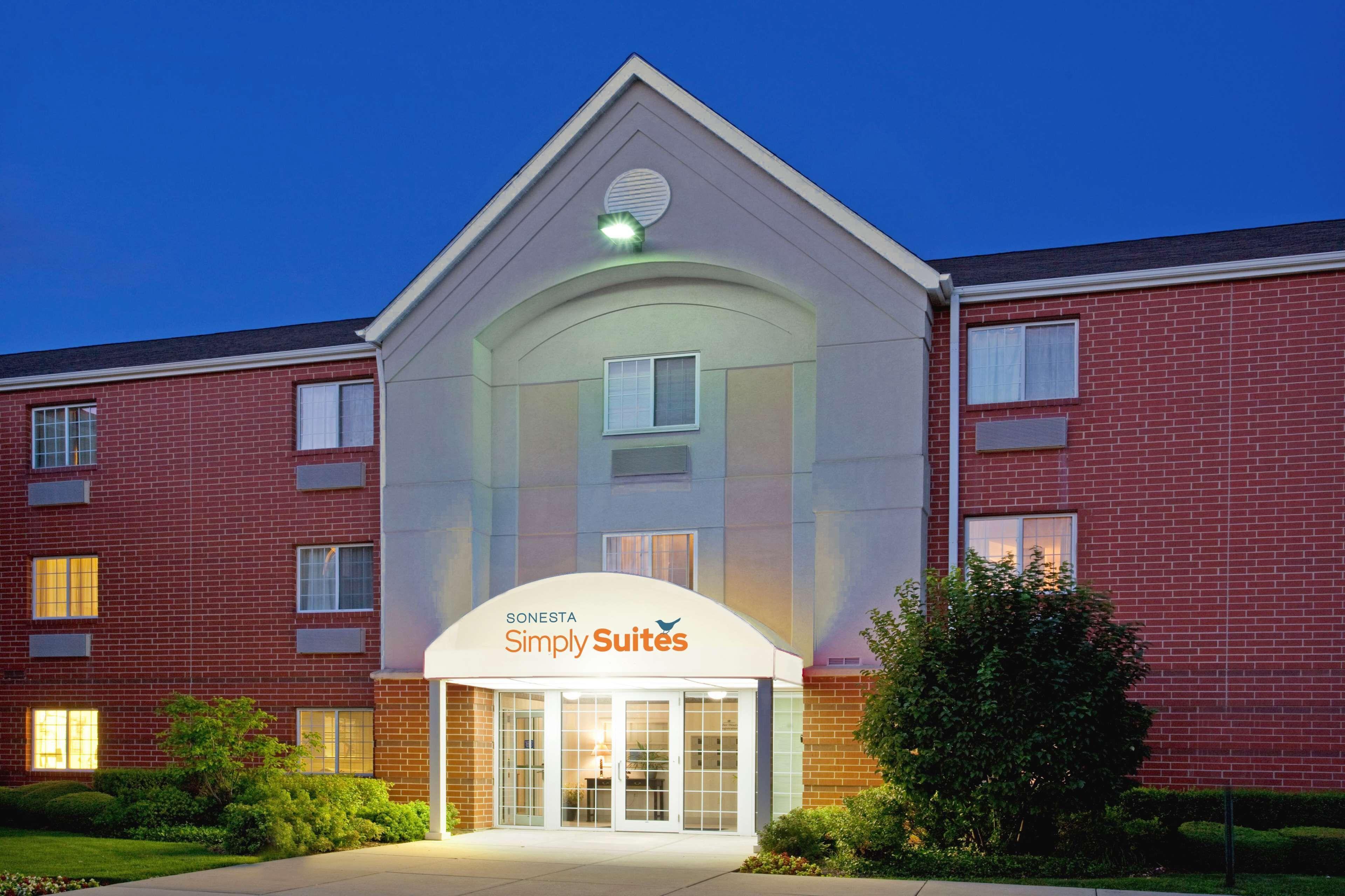 4 Top-Rated Business Hotels Close to Naperville Plaza