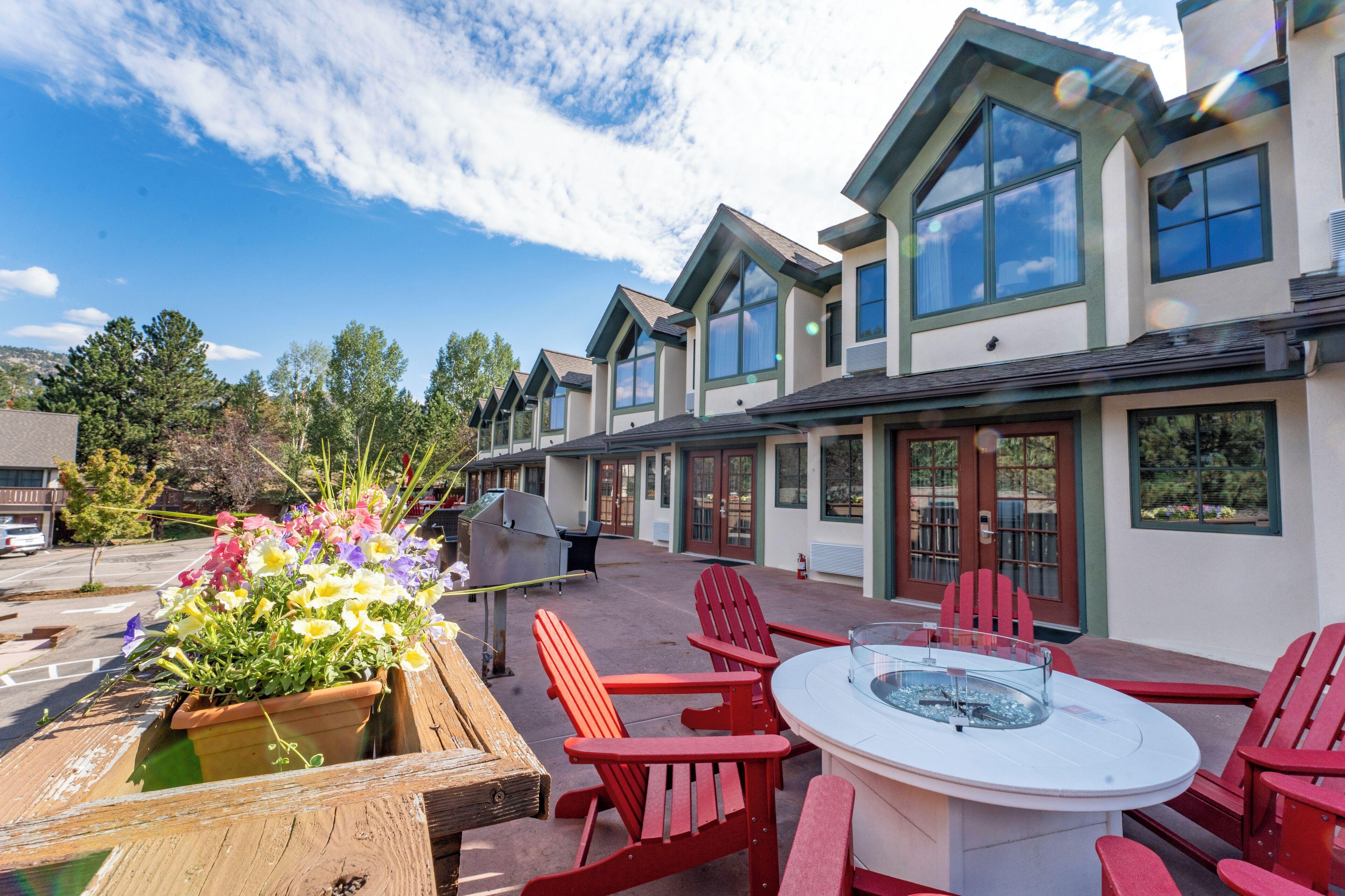 Staying In Colorado: 5 Highly-Rated Clean Hotels Compared